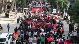 İnegöllü Gençler 19 Mayıs Coşkusunu Sokaklara Taşıdı