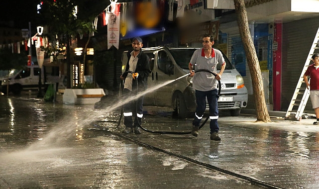 Karşıyaka Çarşısı’nda taban bucak gece paklığı