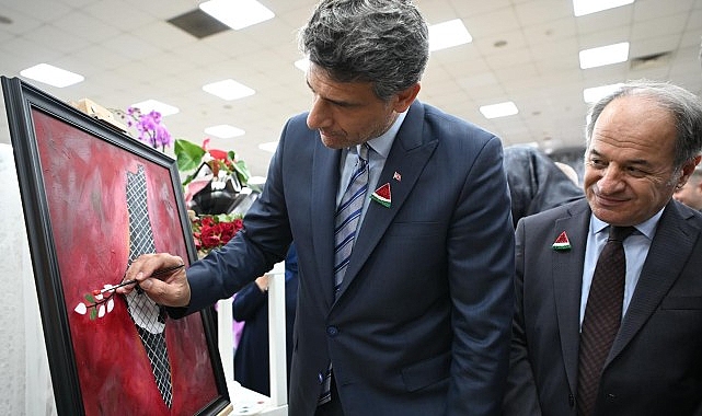 Kartepe Belediyesi Meslek ve Sanat Eğitimi Kursları (KARMEK) kursiyerlerinin hazırladığı yılsonu standında beğeniye sunuldu ve ziyaretçileri hayran bıraktı