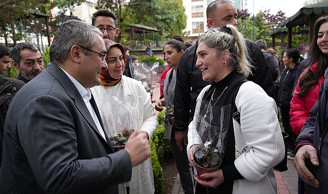 Keçiören Belediye Lideri Dr. Mesut Özarslan ve eşi Filiz Özarslan Anneler Günü’nü kutladı
