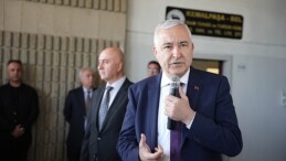 Kemalpaşa Belediye Başkanı Mehmet Türkmen, belediye çalışanları ile bir ortaya gelerek yeni periyotta değerli çalışmalara imza atacaklarını belirtti