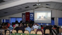 Konya Büyükşehir’den Görme Engelliler İçin Sesli Betimlemeli Sinema Aktifliği