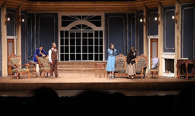 Konya Kent Tiyatrosu Necip Fazıl’ın Vefatının 41. Yılında “Bir Adam Yaratmak” Yapıtını Konyalılarla Buluşturdu