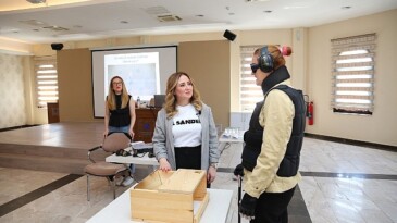 Küçükçekmece Belediyesi, demans hastalığına karşı farkındalık oluşturmak gayesiyle iki gün süren ‘Demans Parkuru’ eğitimi düzenledi