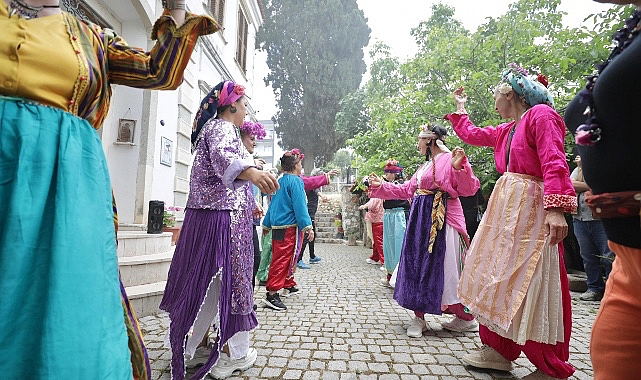 Narlıdere, bolluk ve rahmetin simgesi Hıdırellez’i Tarihi Yukarıköy’de karşıladı