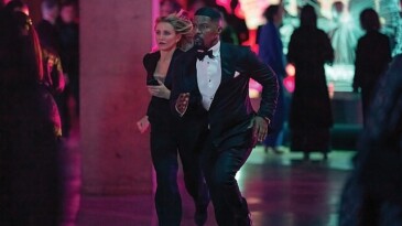 Netflix, başrollerinde Jamie Foxx ve Cameron Diaz’a yer veren Back in Action’ın yayın tarihini sinemadan birinci görsellerle paylaştı