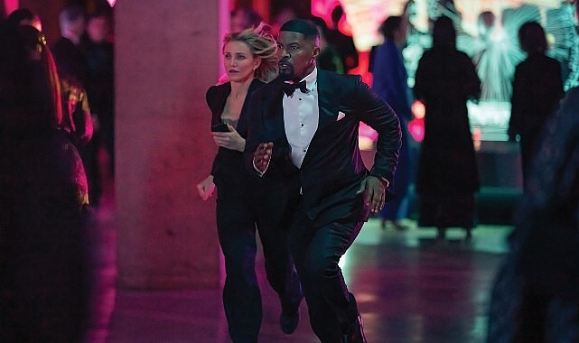 Netflix, başrollerinde Jamie Foxx ve Cameron Diaz’a yer veren Back in Action’ın yayın tarihini sinemadan birinci görsellerle paylaştı