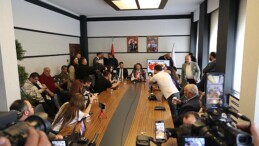 Nevşehir Belediye Başkanı Rasim Arı, “Bu kentte siyasetçisi de, bürokratı da, devlet vazifelisi de, farklı siyasi partilere mensupları da herkes yüzde 53’e hürmet duymak zorunda