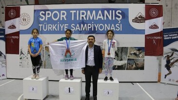 Nevşehir Belediyesi Gençlik ve Spor Kulübü sportmeni Belkıs Durmuş, Spor Tırmanış Küçükler Türkiye Şampiyonası’nda tüm rakiplerini geride bırakarak Türkiye Şampiyonu oldu.