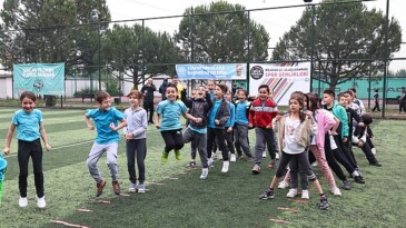 Öğrenciler klâsik oyunlarda buluştu