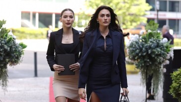 TOD’un Heyecanla Beklenen Yeni Dizisi ‘Zamanın Kapıları’nın Setinden Birinci Kareler Paylaşıldı!