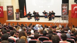 Türk Dünyası Sineması İzmir’de Ege Üniversitesi mesken sahipliğinde bir ortaya geldi “Uluslararası Turan Sinema Festivali” başladı