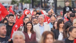 Ulu Lider Gazi Mustafa Kemal Atatürk’ün doğum günüm dediği 19 Mayıs, Mudanya’da coşkuyla kutladık. Gençlerin sahne aldığı kutlamalarda, his ve sevinç bir ortada yaşandı