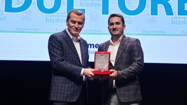 Zeytinburnu Belediyesi Bilgi Konutları 18. Klâsik Kitap Okuma Yarışı Ödül Merasimi Yapıldı