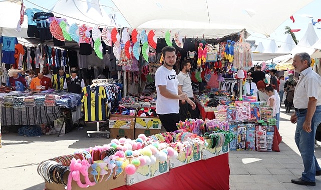 Alışveriş Şenliği esnafla vatandaşın yüzünü güldürdü