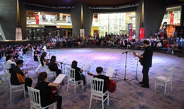 Bilgi Konutları öğrencilerinden yetenek dolu şov