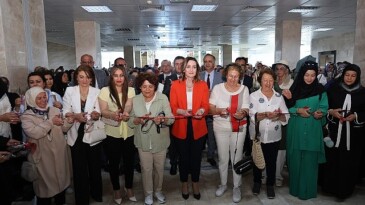 Karaman Belediyesi öncülüğünde Hayat Uzunluğu Öğrenme Haftası aktiflikleri kapsamında düzenlenen yılsonu standı Lütfi Elvan Fuar ve Kongre Merkezi’nde açıldı