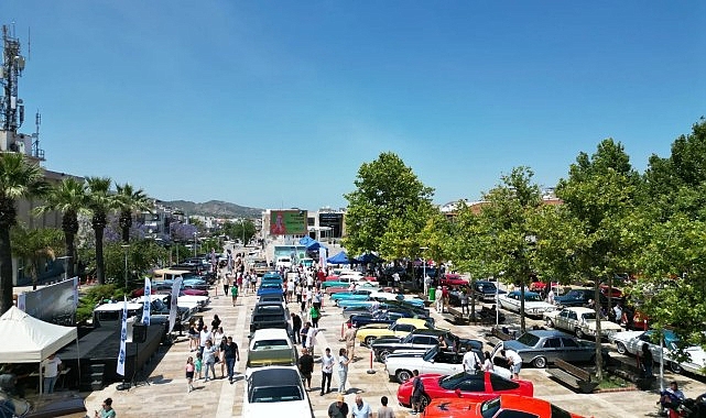 Klasik arabalar Urla’da buluştu