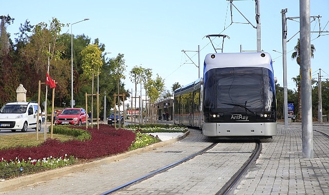 Antalya Büyükşehir’den YKS öğrencilerine fiyatsız ulaşım dayanağı