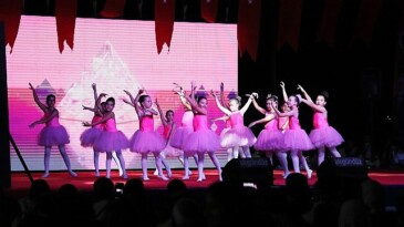 Aydın Büyükşehir Belediyesi, düzenlediği kültür ve sanat etkinlikleriyle vatandaşları buluşturmaya devam ediyor