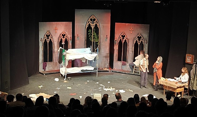 Bornova Belediyesi işçisi sahneye çıktı