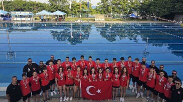 Bucalı ulusal yüzücü Bulgaristan’dan altın madalya ile döndü