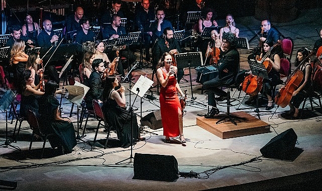 Büyükşehir Orkestrası ve Esther Abrami’den Harika Konser