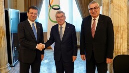 Ekrem İmamoğlu, Uluslararası Olimpiyat Komitesi Başkanı Thomas Bach ile Romanya’nın başşehri Bükreş’te bir ortaya geldi