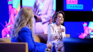 Emine Sabancı Kamışlı’ya Üstün Muvaffakiyet Mükafatı