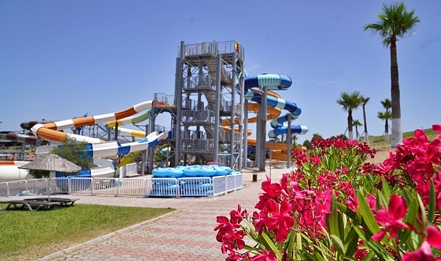 İzmir Oasis Aquapark dönemi açıyor