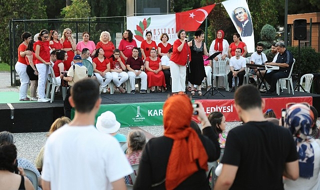 Karşıyaka’nın mahzur tanımayan gençlerinden renkli şovlar