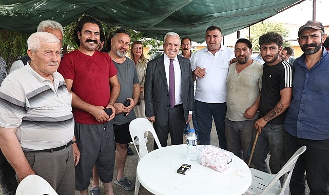 Lider Şadi Özdemir Alaaddinbey Kurban Pazarı’nı gezdi