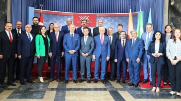 Manisiz Üniversite ödüllerinde EÜ 14 bayrak 2 nişan kazandı