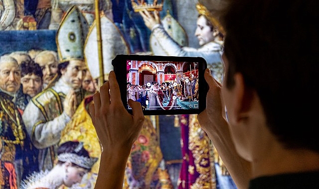 ‘Notre-Dame de Paris: Artırılmış Gerçeklik Sergisi’ Samsung Galaxy Tab Active tabletlerle dünyayı dolaşıyor