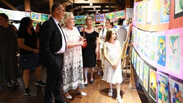 Selçuk Efes Kent Belleği hafta sonu öğrencilerin ağır iştiraki ile gerçekleşen değerli bir fotoğraf standının açılışına mesken sahipliği yaptı