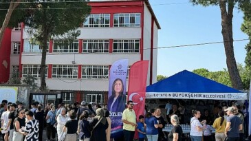 Yüz binlerce adayın büyük umutlarla hazırlandığı ve üniversite tercihlerini belirleyecek olan Yükseköğretim Kurumları Sınavı (YKS) başladı