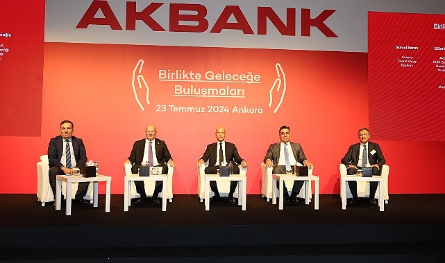 Akbank, İş Dünyasının Önderleriyle Birlikte Geleceği Şekillendirmeye Devam Ediyor