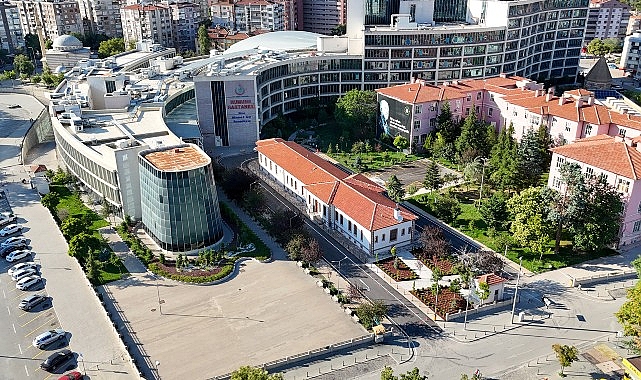 “Ayakta Fizik Tedavi ve Klasik ve Tamamlayıcı Tıp Merkezi” (GETAT) olarak hizmet verecek olan Tarihi Hemşirelik Binası’nın açılışı gerçekleştirilecek