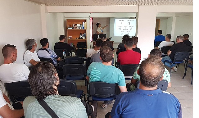 Burhaniye Belediyesi, bağımlılıkla çaba semineri