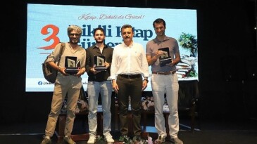 Dikili, birbirinden pahalı söyleşilere mesken sahipliği yaptı