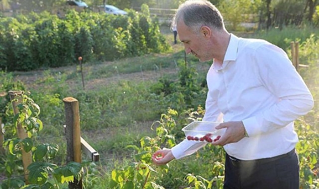 İnegöl Belediyesi Fiyatsız Toprak Tahlili Uygulaması Devam Ediyor