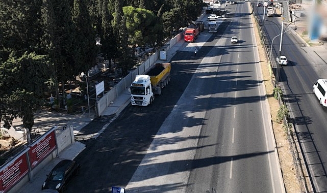 İzmir’de bayramda da yol çalışmaları sürat kesmedi