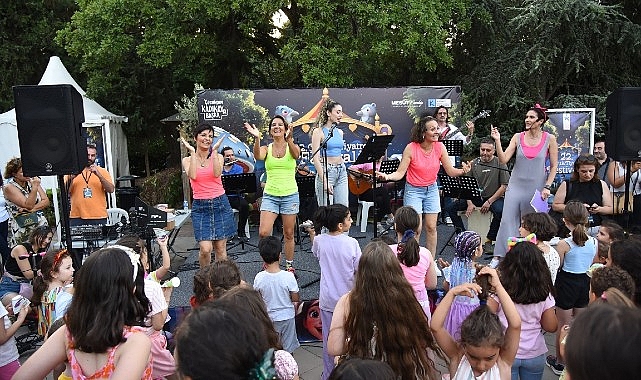 Kadıköy’de Çocuk Tiyatro Şenliği Başladı