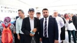 Kahramankazan Belediye Başkanı Selim Çırpanoğlu, paylaşmanın sembolü olan Aşure Günü’nde vatandaşlar ile bir ortaya geldi