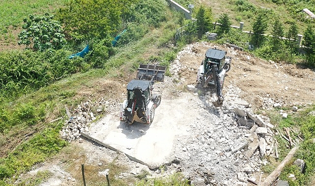 Kandıra Belediyesinin tesirli çalışmaları ile plansız kentleşme ile çaba konusunda başarılı bir süreç yürütülen Kandıra’da kaçak yapıya geçit verilmiyor