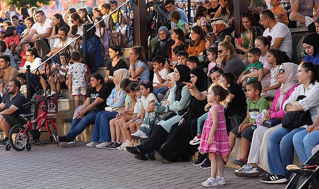 Kent Tiyatrosu Açık Havaya Çıktı