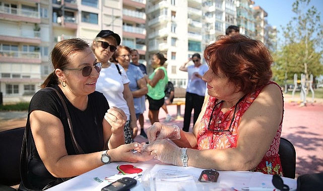 Konak’ın parklarında sıhhat var: Evvel spor sonra tarama