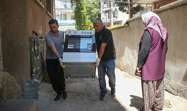 Konak’ta konuttan meskene dayanışma: İkinci El Eşya Çizgisi