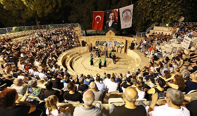 Madımak Katliamı, 31.yılında Amfi Tiyatro’da Alevi Kültür Dernekleri Selçuk Şubesi’nin hazırladığı program ile anıldı