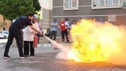 Nevşehir Belediyesi İtfaiyesi, Mehmet Akif Ersoy Mahallesi TOKİ Konutları’ndaki mahalle sakinlerine ve blok görevlilerine yangınla uğraş eğitimi verdi